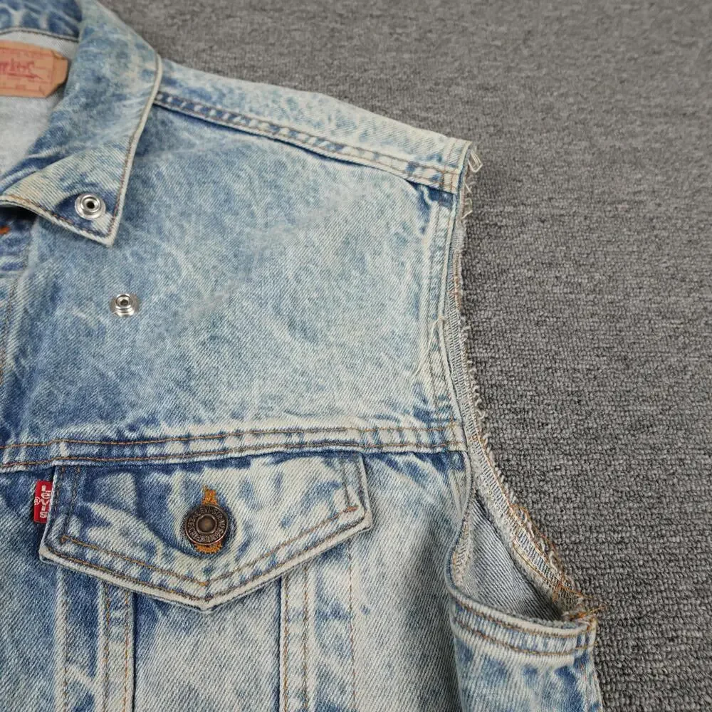 Vintage Levi's Vest Mens Large Light Blue Denim Cutoff Trucker Biker USA 80s